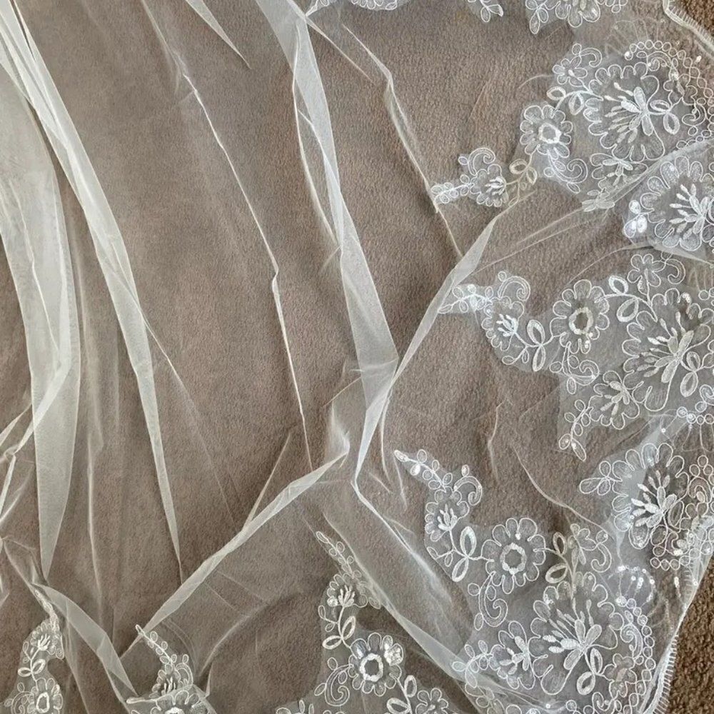 Floral and Sequin Cathedral Bridal Wedding Veil With Comb Ivory Veil White Veil - Picture 7 of 8